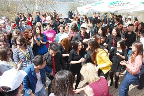 Dünyanın Öğrencisi Beykoz'da 1 bi dunya ogrenc ThX lB0lWQ