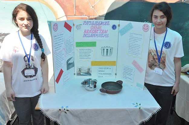 Müdür Bozbay, Beykoz'da su üstünde yürüdü! 1 bil HjYcGHBwjA