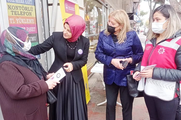 Beykoz Kaymakamı Esengül Korkmaz Çiçekli, emniyet mensupları ile birlikte Beykoz