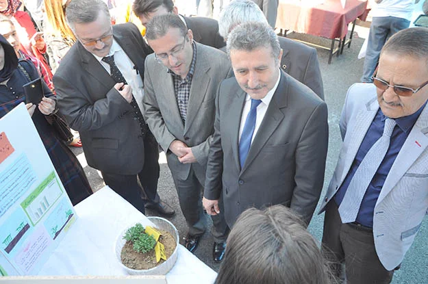 Müdür Bozbay, Beykoz'da su üstünde yürüdü! 2 bil n yrYRlF0P