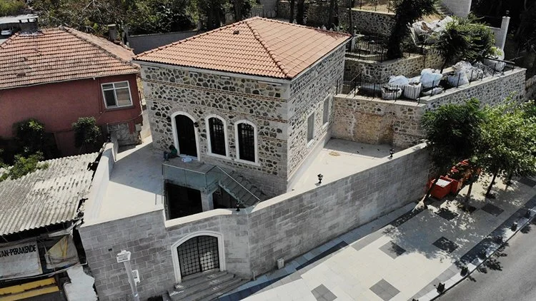 Beykoz’da 24 bina yeni, 112 bina ise tadilat yapıldı 1 bina beyk 4TLQ9m2B44