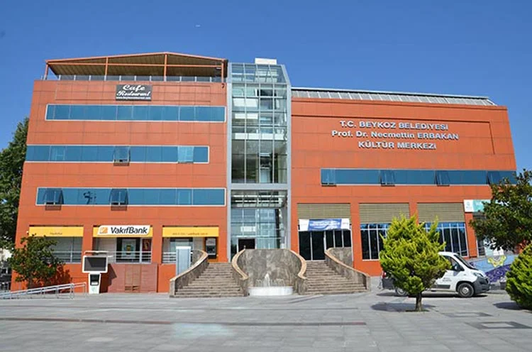 Dost Beykoz, 2019 yılı eylül ayında Necmettin Erbakan Kültür Merkezi