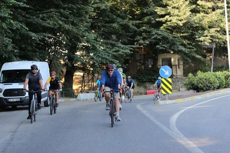 Beykoz’da artık her Pazar vatandaşlar Asgari Kalabalık Bisiklet Turu’nda bir