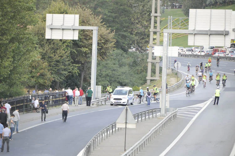 Avrupa Hareketlilik Haftası etkinlikleri kapsamında organize edilen kıtalar arası bisiklet