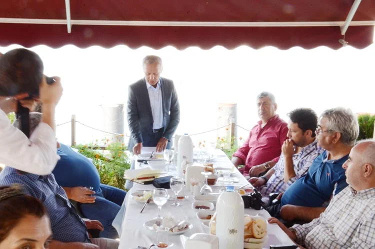 bisk beyk Vq iacJRir