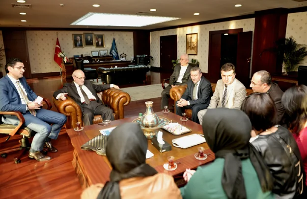 İlçedeki okulların her türlü fiziki ve teknik ihtiyaçlarının karşılanmasında öncü