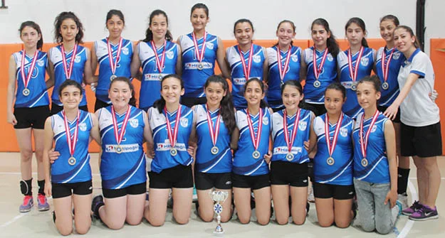 6 takımın katılımı ile düzenlenen "Özel Gelişim Ligi" Küçük Kızlar