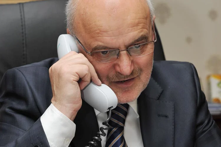 Beykoz Belediye Başkanı Yücel Çelikbilek, yardımcılarının aday adayı olmasına ilişkin