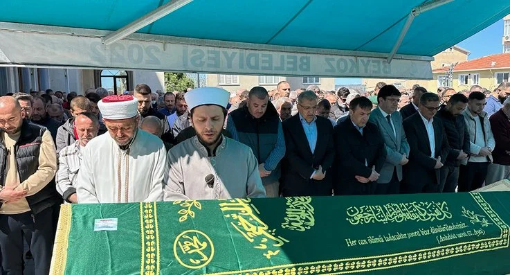 Beşiktaş Gayrettepe'deki yangında hayatını kaybeden ve Beykoz'da ikamet eden baba