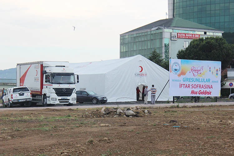 Türkiye Kızılay Derneği Beykoz Şubesi ve Beykozlu Giresunlular Derneği, hayırlı