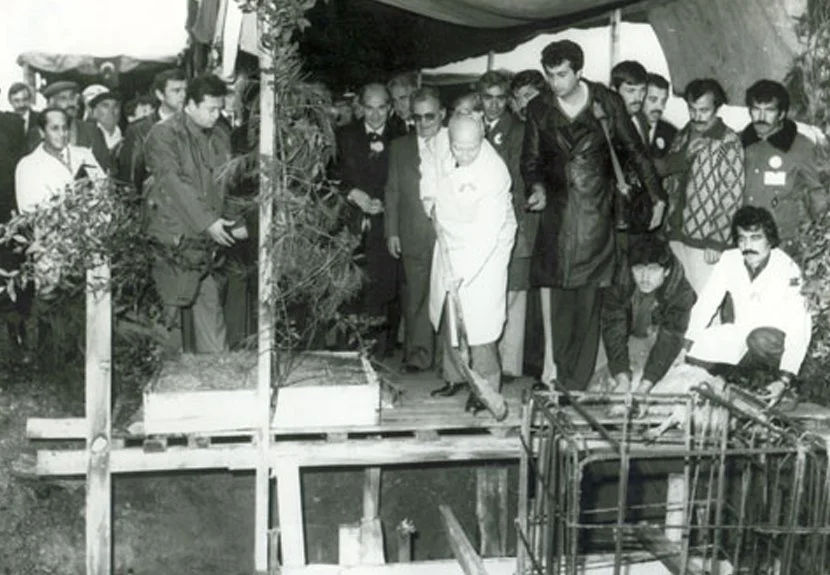 Paşabahçe Cam Fabrikası 17 Şubat 1934'te Atatürk'ün talimatı ile başlatılan