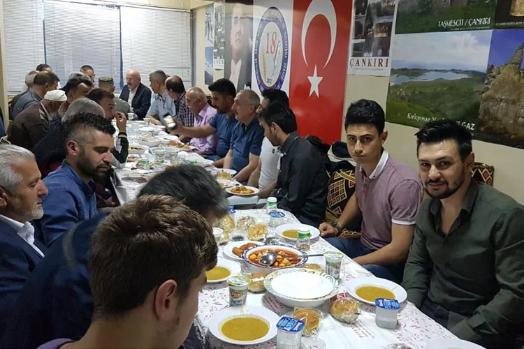 Beykoz Çankırılılar Derneği (BEYÇANDER) iftar geleneğine kayıtsız kalmadı.