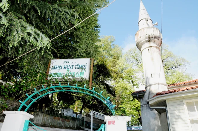 Beykoz’un tarihi yerleşimlerinden Akbaba Köyü’nde bulunan 426 yıllık Canfeda Hatun