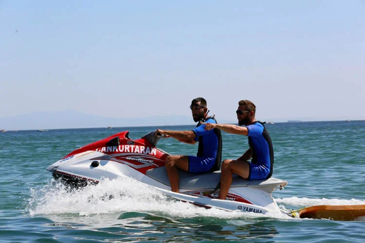 Yaz aylarının gelmesiyle birlikte Beykoz Belediyesi plajlarında istihdam etmek üzere