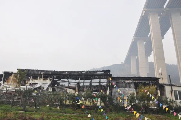 İlk etapta sosyete pazarıydı. Haftanın belirli günleri açılıyordu… Pazar hukuk