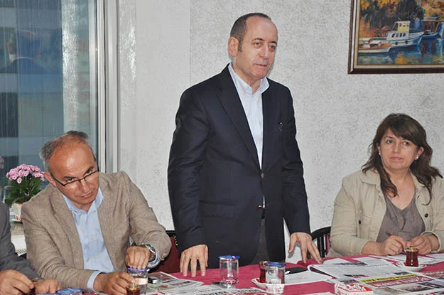 Cumhuriyet Halk Partisi Grup Başkanvekili Mehmet Akif Hamzaçebi, Beykozlu Doğru