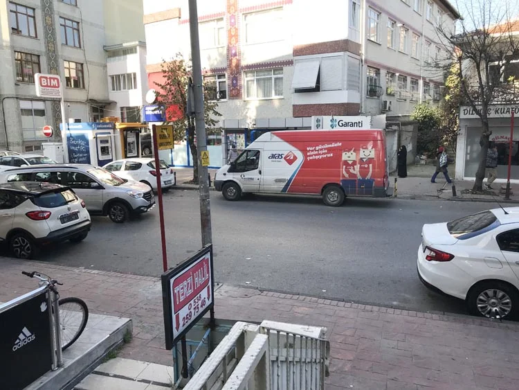 Beykoz'da, Kavacık Dörtyol esnafına çekici darbesi 2 cek 2 KR8TTR0FNi
