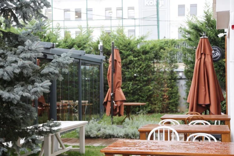 Çocuk dostu, anne Dostu, huzur dolu bir mekân olan House