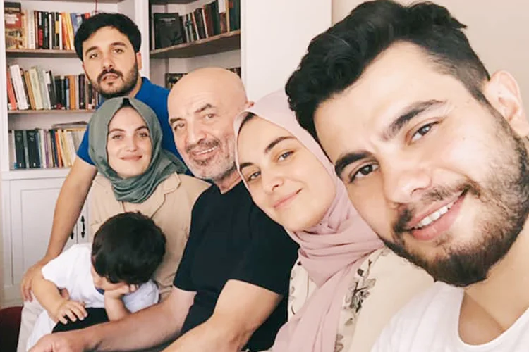 Beykoz’da ikamet eden ünlü sanatçı Ayhan Alptekin vefat etti. 