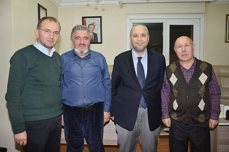 Oldukça yoğun bir iş temposu olmasına rağmen maneviyata olan borcunu