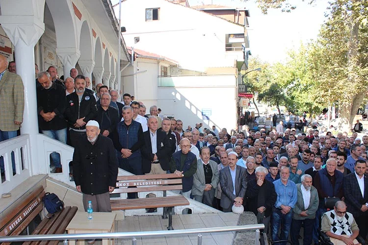 Yakalandığı apansız hastalıkla beş yıldır yaptığı mücadeleyi kaybeden eski müdür