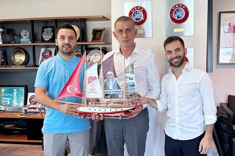Beykoz'un çeşitli çevrelerinden Türkiye Futbol Federasyonu Başkanlığı'na seçilen İbrahim Hacıosmanoğlu'na