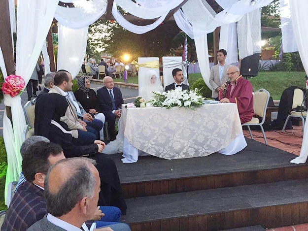 AK Parti Beykoz Gençlik Kolları Başkan Yardımcısı Furkan Çeliker ve