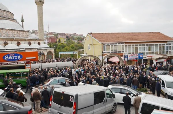 Beykoz Belediye Başkanı Yücel Çelikbilek’in kayınvalidesi, eşi Ayşe Çelikbilek’in annesi