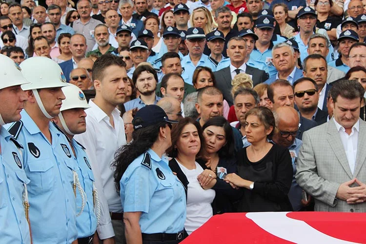 Candaş ailesi kardeş acısıyla yandı 1 cemil candas beykoz 5 RErdN6XNFE