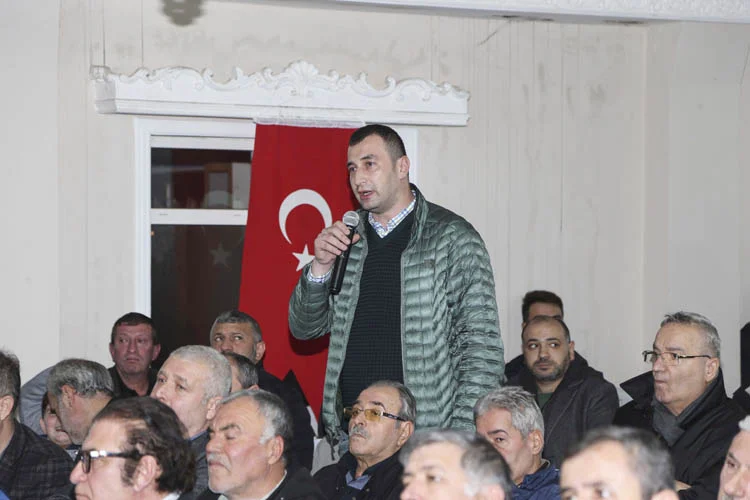 Beykoz Belediye Başkanı Çelikbilek ve ekibi, Çengeldere Mahallesi'nde vatandaşlarla bir