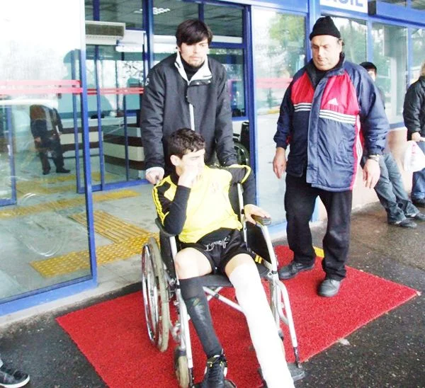 Beykoz 1908 A.Ş. U-14 Yaş Grubu Takımında forma giyen ve