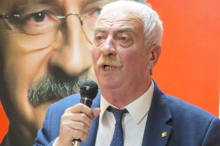 CHP Beykoz İlçe Yönetimi aylık olağan toplantısını yaptı. Toplantıda konuşan