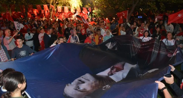 CHP Beykoz'dan 100. yıla yakışır fener alayı 3 chp4 yrhqm31QEd