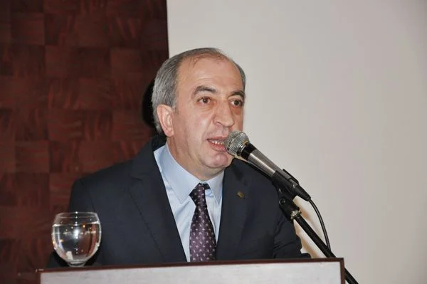 Cumhuriyet Halk Partisi'nde örgüt içi eğilim yoklaması seçimleri yapıldı. Herhangi