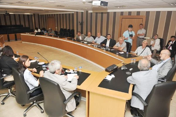 İlçe Yönetim Kurulu üyeleri ile birlikte Beykoz Belediye Başkanı Yücel