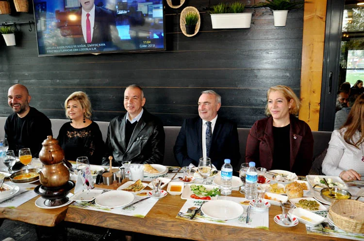 chp beykoz aday adaylari kahvaltida bulustu