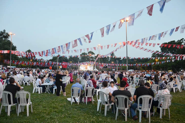 CHP Genel Başkanı Kemal Kılıçdaroğlu'nun da katıldığı Tarihi Beykoz Çayırı'ndaki