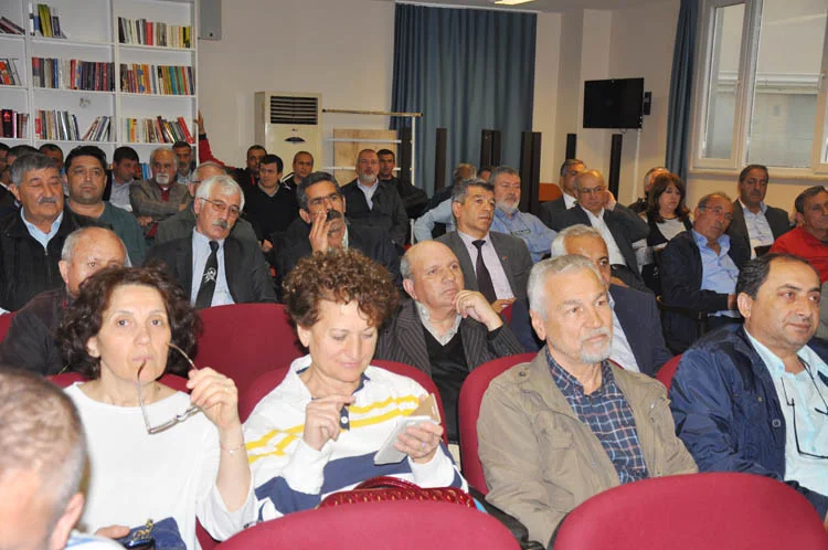 CHP Beykoz İlçe Başkanı Mahir Taştan, referandum sonrası İlçe Merkezinde