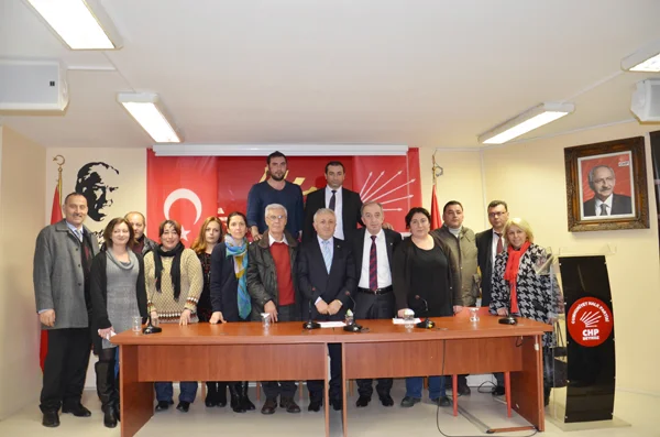 Meclis üyesi listelerinin ardından, ilçe yönetimi ve meclis üyesi aday