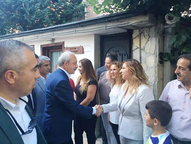 CHP Genel Başkanı Kemal Kılıçdaroğlu, ünlü ilahiyat profesörü Yaşar Nuri