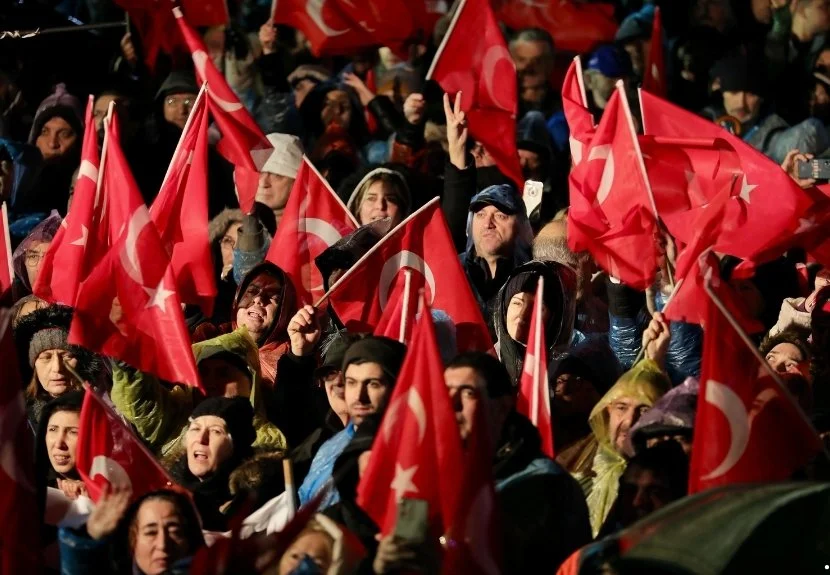İmamoğlu, Beykoz'da yağmur altında vatandaşlara seslendi 2 chpbeykoz2 bo2aNXB2fG