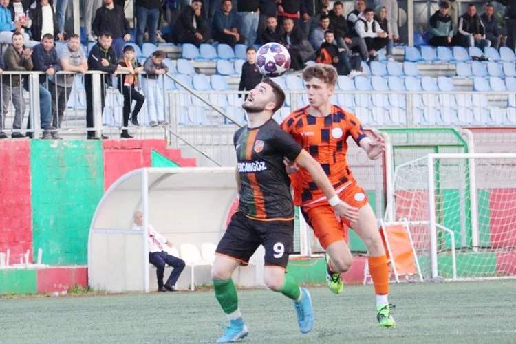 İstanbul 1. Amatör Liginin Beykoz temsilcilerinden Çiğdemspor Paşabahçe Stadında konuk