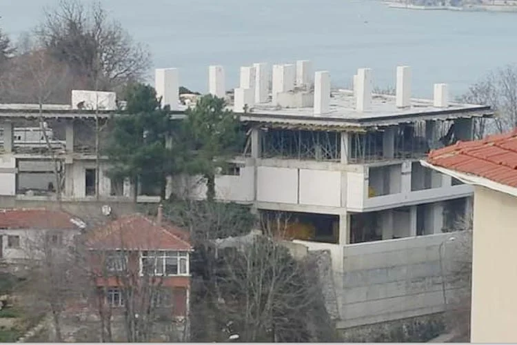 1999'da yaşanan büyük depremin ardından Beykoz'da bir çok okul yıkılıp