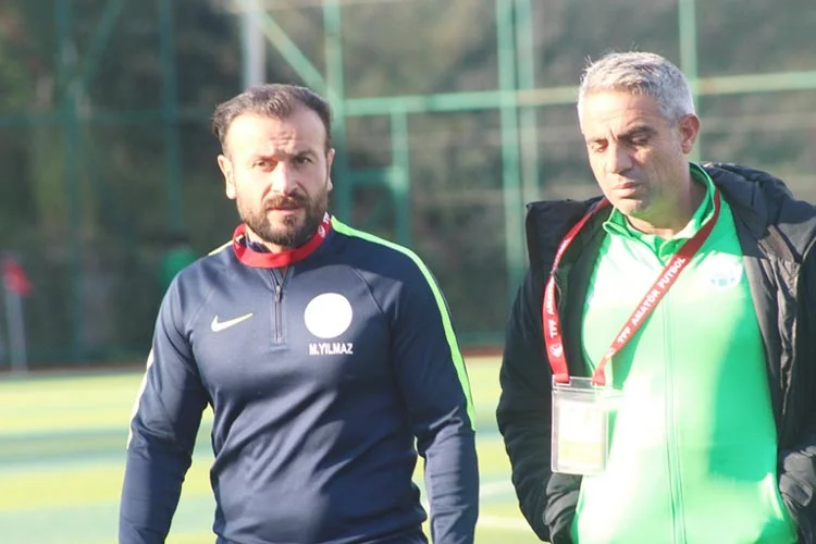 İstanbul SAL 1.Grup lideri Kavacıkspor, ilk yarının son karşılaşması olan