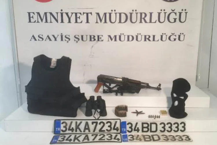 Beykoz’da iki grup arasında yaşanan silahlı kavganın zanlısının evine yapılan