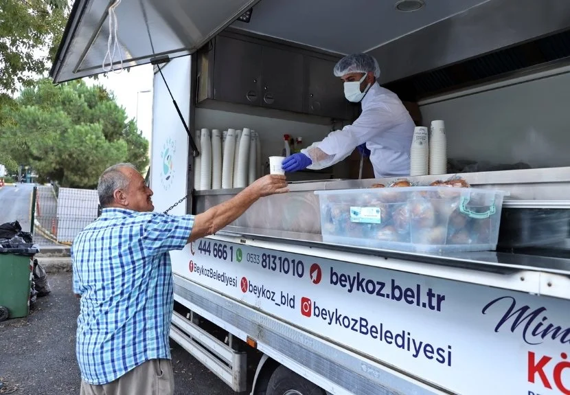 Bir önceki dönemde başlayan sıcak çorba dağıtım saatleri Beykoz Belediyesi