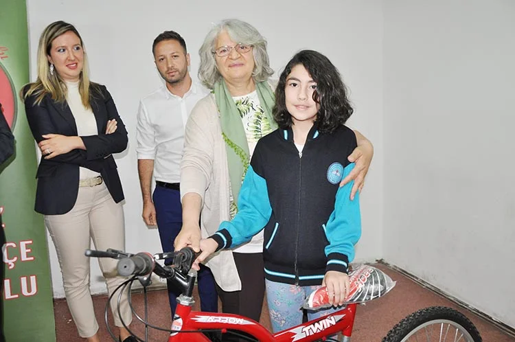 cocuk hay KbryeMI8KP