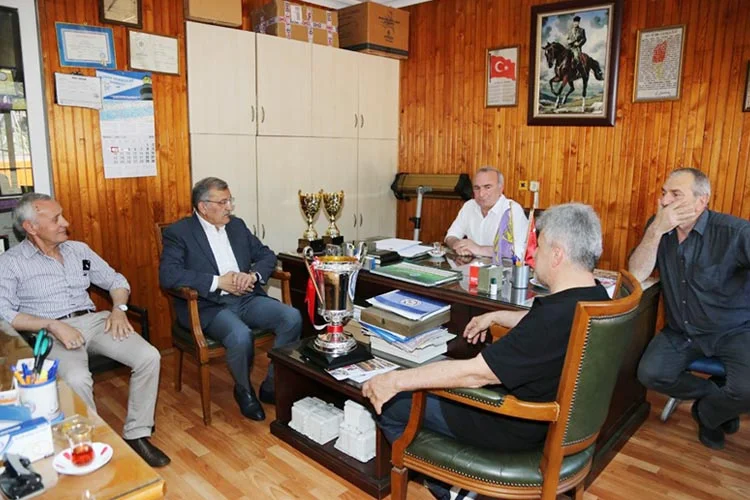 Beykoz Belediye Başkanı Murat Aydın, ilçe genelinde muhtelif yerlere yaptığı