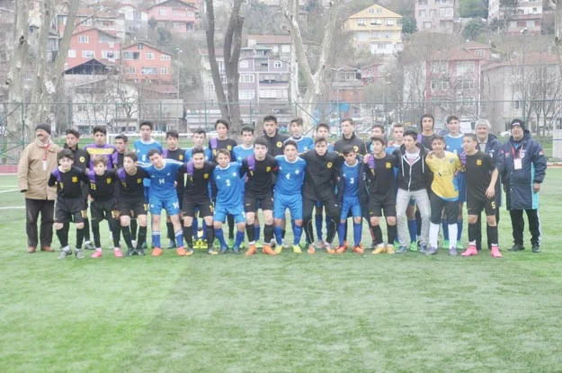 Çubukluspor, Ortaçeşme Stadı'nda ağırladığı İçerenköy İdman Yurdu'nu 5-0 yenerek sezonu