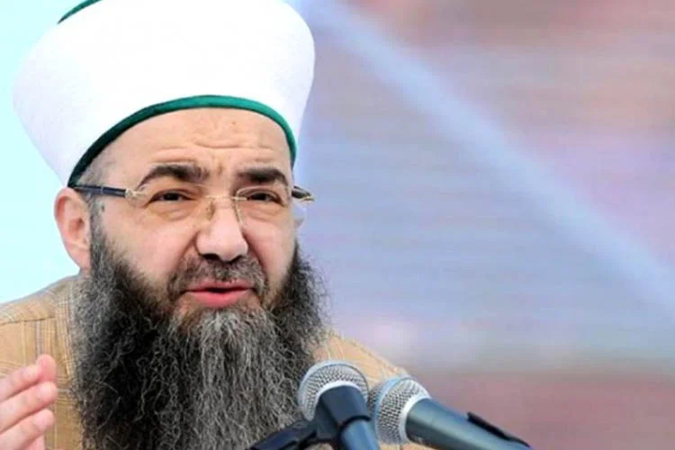 Cübbeli Ahmet olarak tanınan Ahmet Mahmut Ünlü, Giresunspor'un üst lige